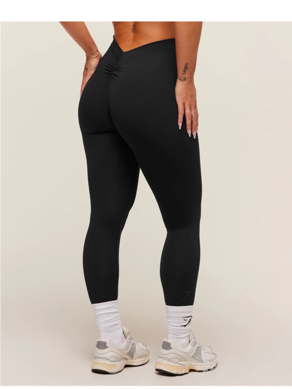 Gymshark Black Scrunch-Back High-Waist Leggings - Picture 7 of 14